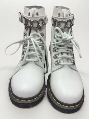 NWOB Box Doc Martens White Women's Lace-Up Leather Ankle Boots with Chain Accent